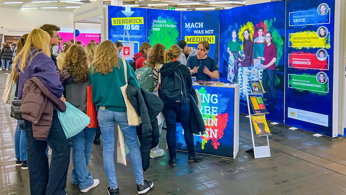 Messe-Einstieg.jpg Messe-Einstieg.jpg